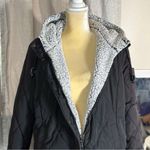 Sleek Black Puffer Jacket reversible Size XL Photo 8