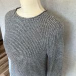Gap Vintage Women's Gray Knit Pullover Sweater Size S Long Sleeve Casual Photo 3
