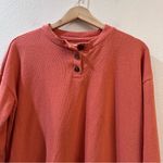 Madewell Drop-Sleeve Henley Tee Sweatshirt Coral Orange Size XS Photo 3