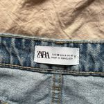 ZARA  high-waisted blue denim shorts  Photo 4