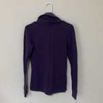 Lululemon  In A Cinch Womens Reversible Purple Sweater with Thumb Holes Size 4 Photo 2