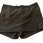 Old Navy High-Waisted StretchTech Water-Repellent WrapSkort for Women plus size Photo 0