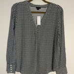 Ann Taylor  Black and White Houndstooth Blouse NWT size M Photo 0