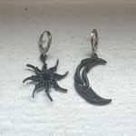 Sun And Moon Drop Earrings Black Photo 0
