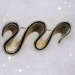 Monet Vintage  ribbon wave brooch. Photo 0