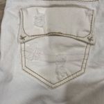 Hot Kiss White Distressed Denim Shorts Women’s Size 5 Cici Lace Detail Photo 5