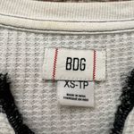 BDG Urban Outfitters Longsleeve Photo 2