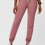 FIGS - Zamora Jogger Scrub Pants Mauve Medical Doctor Nurse Photo 0