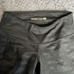 Old Navy  Black Gray Fitted Athletic Pants Size XS GUC #4420 Photo 1