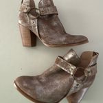 Seychelles | women’s metallic ankle bootie. Size: 6.5 Photo 8