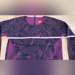 Nike sportswear women’s tech fleece crew zip back purple camo sweatshirt small Photo 11