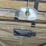 Torrid  Khaki‎ Crops Size 22 Photo 4