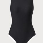 BERLOOK Contrast Round Neck Backless One Photo 6