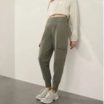 Athleta Venice High Rise Cargo Jogger Medium Moss #410789 size Extra Large Photo 1