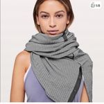 Lululemon  Vinyasa Wrap Striped Gray and Black Wrap O/S Photo 0