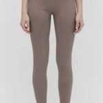 Cuyana  stretch leggings in mushroom womens size S/M Photo 0