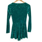 Urban Outfitters NWT Sasha Long Sleeve Velvet Romper in Emerald Green Size Small Photo 8