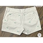 Vineyard Vines White w Green Whales Flat Front Chino Shorts Womens 2 Photo 1