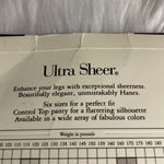 Hanes Vintage Ultra Sheer Pantyhose Control Top Sandalfoot Seashell Size B New Photo 9