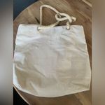 GUC Winter Wonderland Festive Tote Bag Christmas Embroidered Look Zipper Handles Red Photo 5