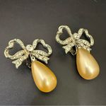 Vintage K.J.L. Kenneth Jay Lane Pave Crystal Bow Faux Pearl Tear Drop Earrings Silver Photo 3