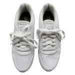 Reebok Women's Classic Harman Run Sneaker White Gum Chunky Sneaker Size 6 Photo 2