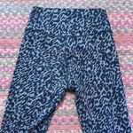 FLEO OLIVE GREEN CHEETAH PRINT LEGGINGS Size M Photo 3