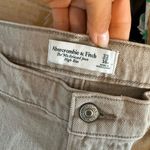 Abercrombie & Fitch Nwt  The 90’s Relaxed High Rise Beige Jeans Photo 4