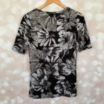 LuLaRoe  Classic T Floral Photo 1