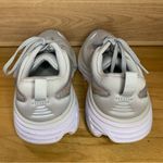 Hoka Bondi 8 Women's Sneakers in Gray Photo 4