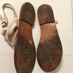 Frye leather white flat sandals ankle strap thong sandal size 8.5 M Photo 9