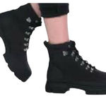 Steve Madden  Black Water Resistant Lace Up Boots(Size 6M) Photo 0