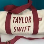 Taylor Swift  duffel Photo 0