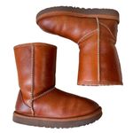 UGG  Classic Short II Water-resistant Warm Chestnut Leather Boot Photo 5
