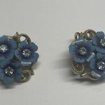 Avon Blue Enamel Rhinestone Flower Earrings Gold Tone Scroll Work Clip On Photo 7