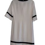 T Tahari dress knee length V neck zip back short sleeves size 4 NWT Photo 1