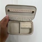 Travel jewelry case (letter T) Tan Photo 2