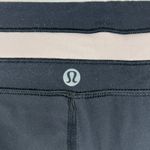 Lululemon Crop Leggings Black Speckled Athletic Yoga Pants Activewear Size 10 Photo 2