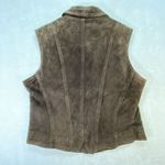 Vakko Vest Womens M Brown Leather Suede Collared snap front Pockets Lined Size M Photo 7