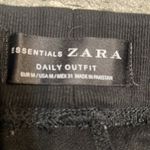 ZARA  daily outfit yogger size small Photo 2