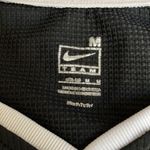 Nike  Team Black White Rugby Soccer Training V-Neck Shirt Size Large EUC #0852-AT Photo 3