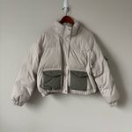 Cream & Green Puffer Jacket Gray Size M Photo 1