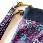 Travelon  Navy Floral Double Strap Wristlet Large Clutch‎ Travel RFID Vacay Beach Photo 4