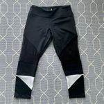 Onzie Cropped Legging Black, White & Mesh - Size S/M Photo 0