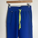 FIGS  ladies Boston slim tall jogger scrub pants in XXS tall Photo 1