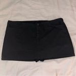 Brandy Melville Julie Skirt, Low Rise, Skort (Shorts Underneath), Solid Black Photo 3