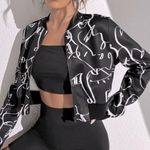 NWT, Lavishly Paris Women’s Designer Graphics Zip Up. Black Photo 10