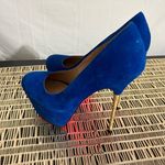 Betsey Johnson Betsey‎ Johnson Giselle Blue Suede Heels with Hot Pink Sole Photo 3