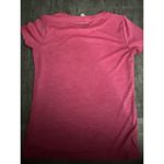Under Armour  size Xsmall woman’s loose fit heat gear short‎ sleeve top Photo 4