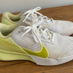 Nike  Women's Court Air Zoom Vapor Pro 2 Hard Court tennis shoes Photo 0